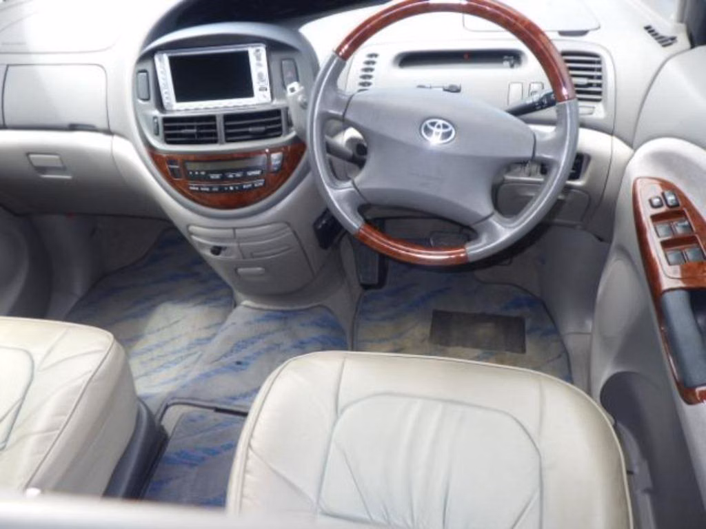 TOYOTA ESTIMA