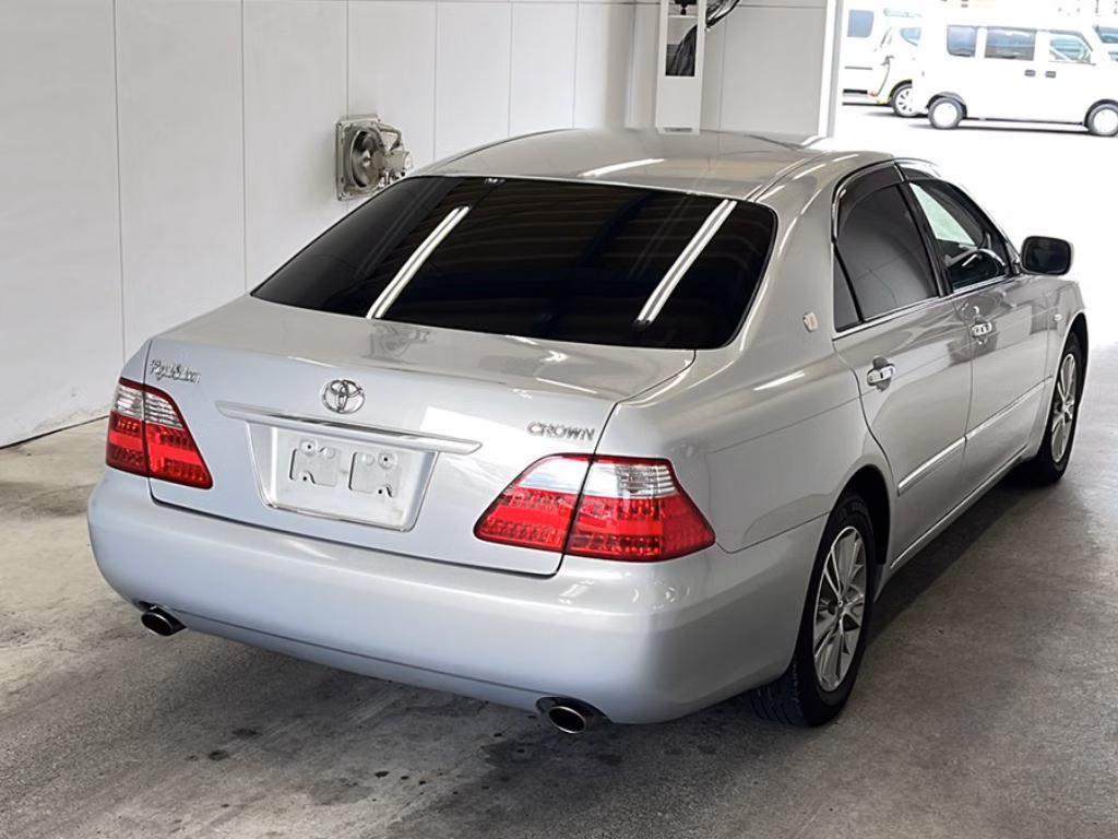 TOYOTA CROWN