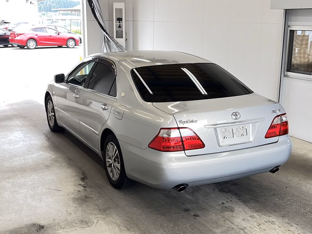 TOYOTA CROWN