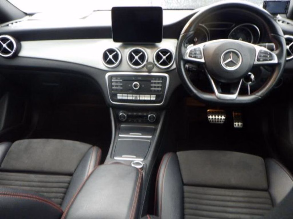 MERCEDES-BENZ CLA-CLASS