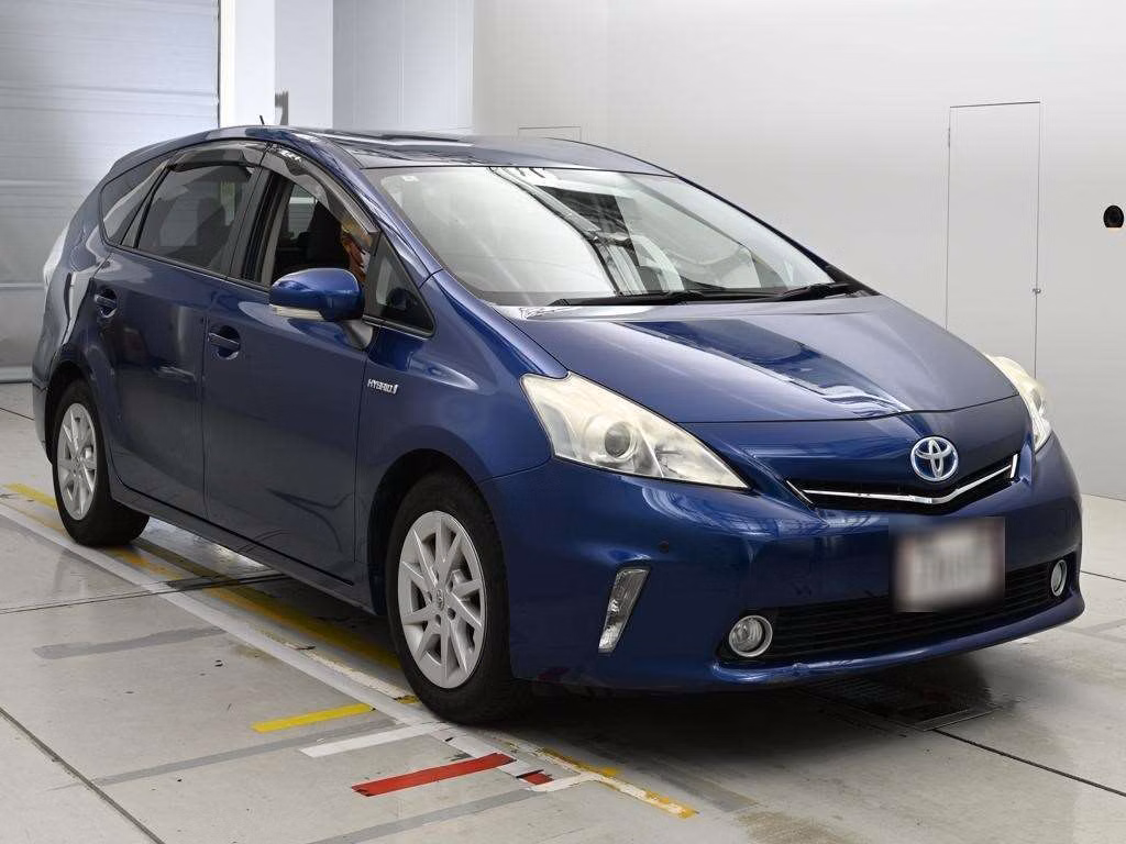 TOYOTA PRIUS ALPHA