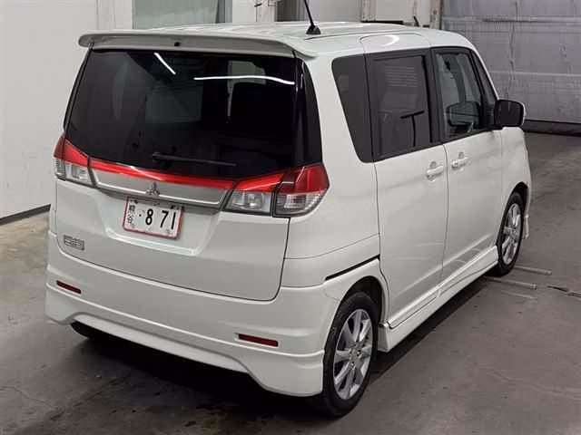 MITSUBISHI DELICA D:2