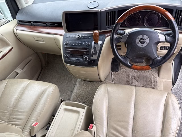 NISSAN ELGRAND
