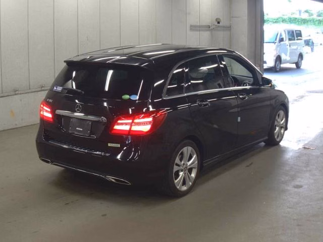 MERCEDES-BENZ B-CLASS