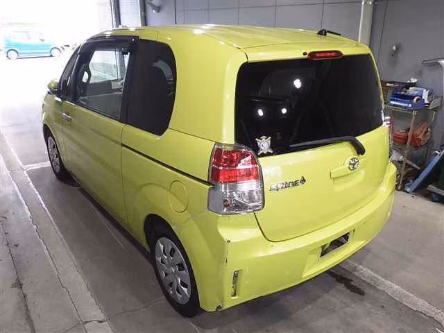 TOYOTA SPADE