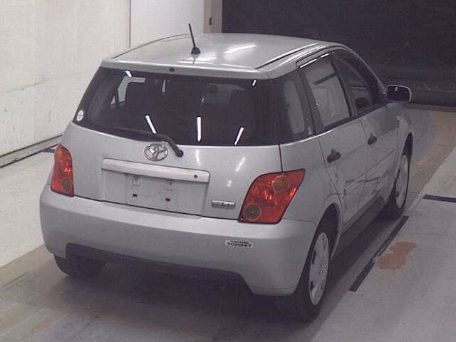TOYOTA IST