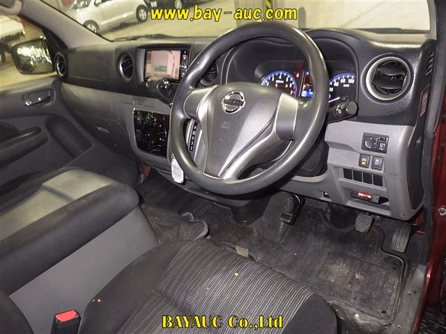 NISSAN NV350 CARAVAN