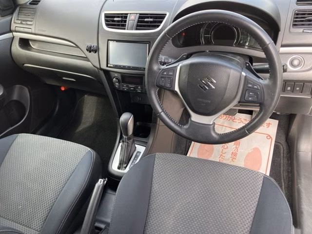 SUZUKI SWIFT