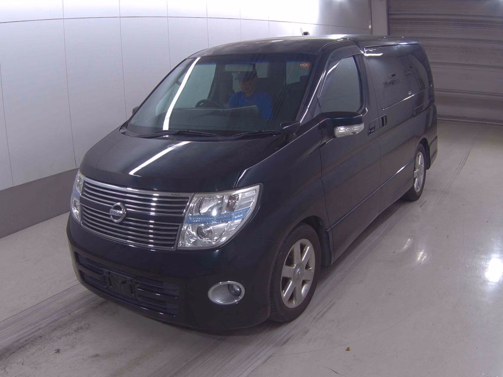 NISSAN ELGRAND