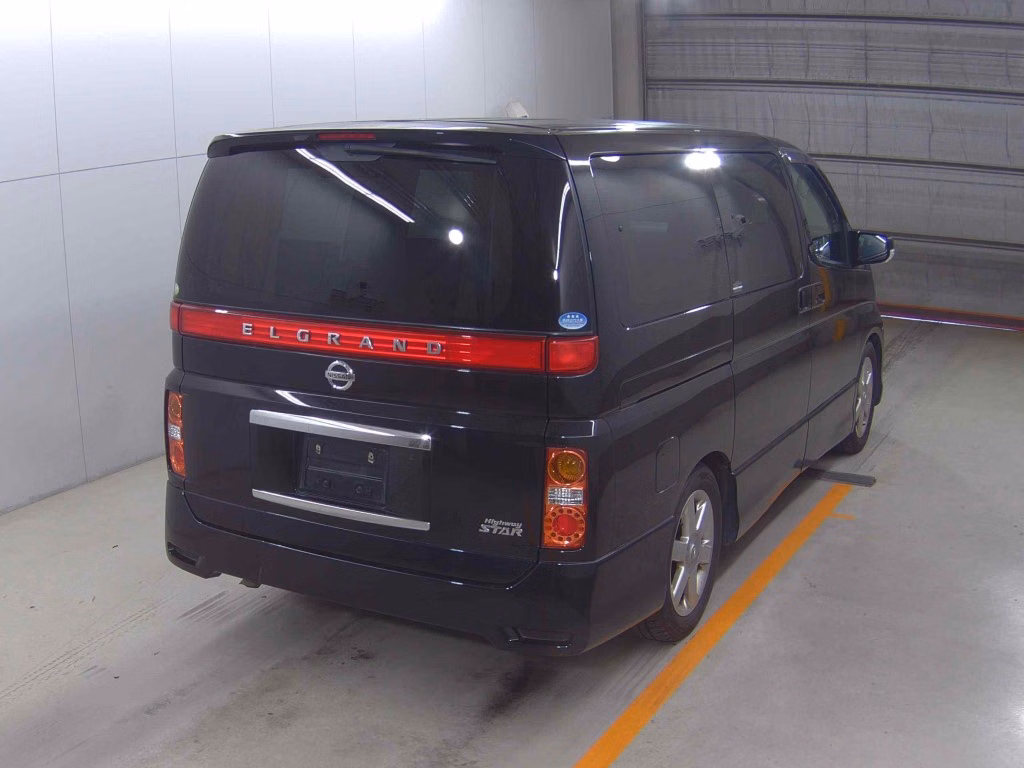 NISSAN ELGRAND