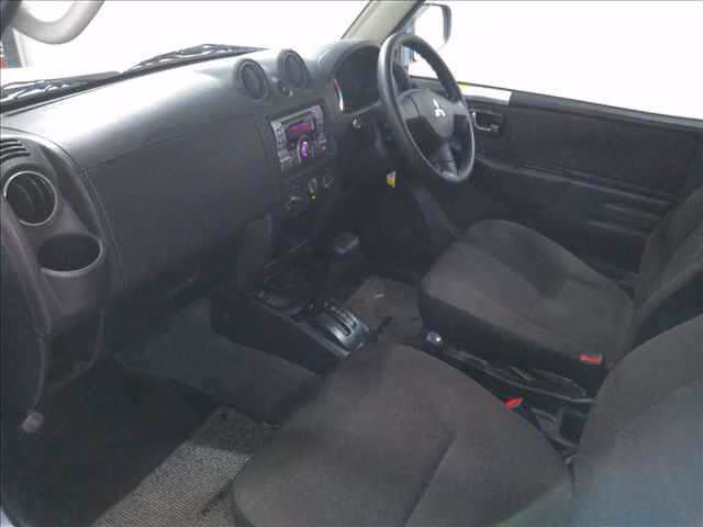 MITSUBISHI PAJERO MINI