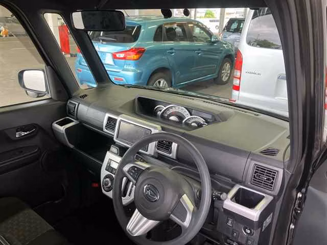 DAIHATSU WAKE