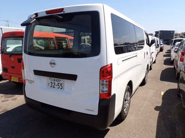 NISSAN NV350 CARAVAN