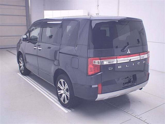 MITSUBISHI DELICA D:5