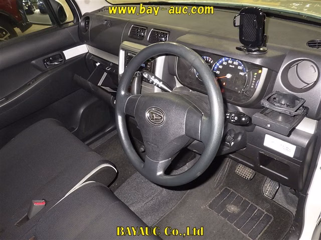 DAIHATSU MOVE CONTE