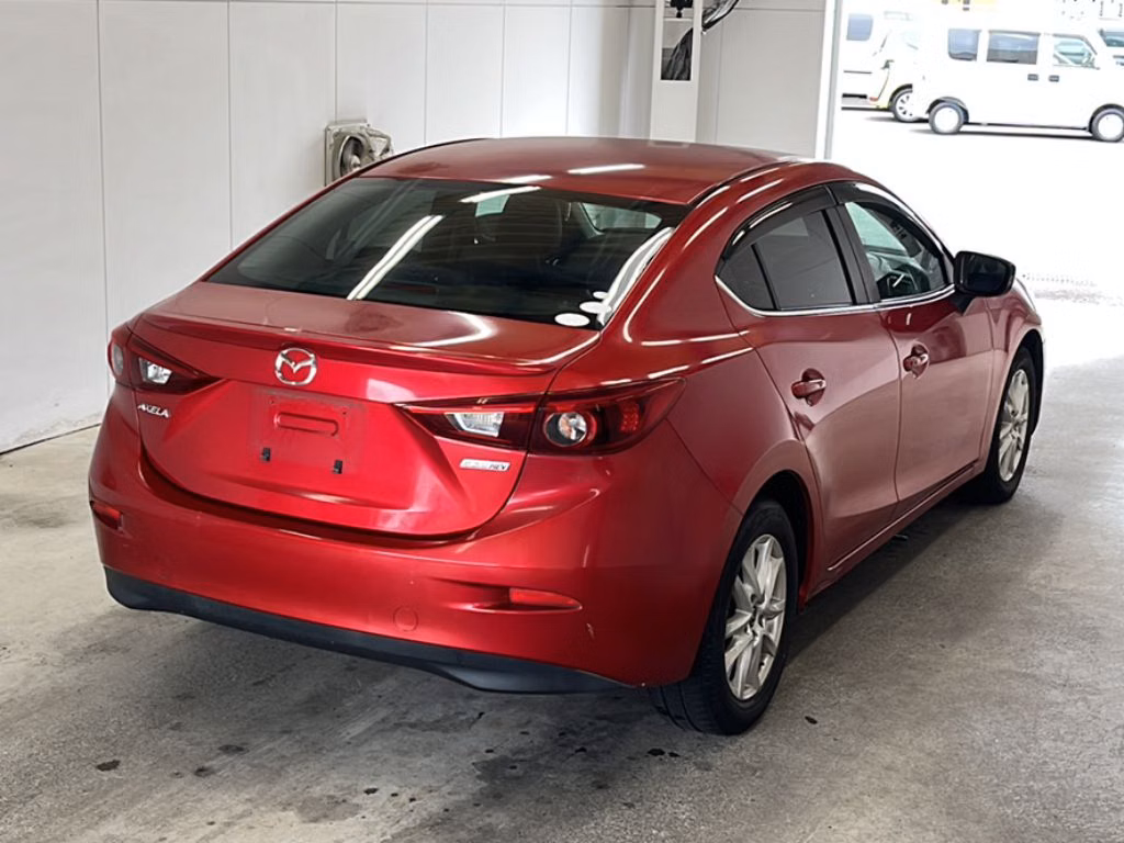 MAZDA AXELA
