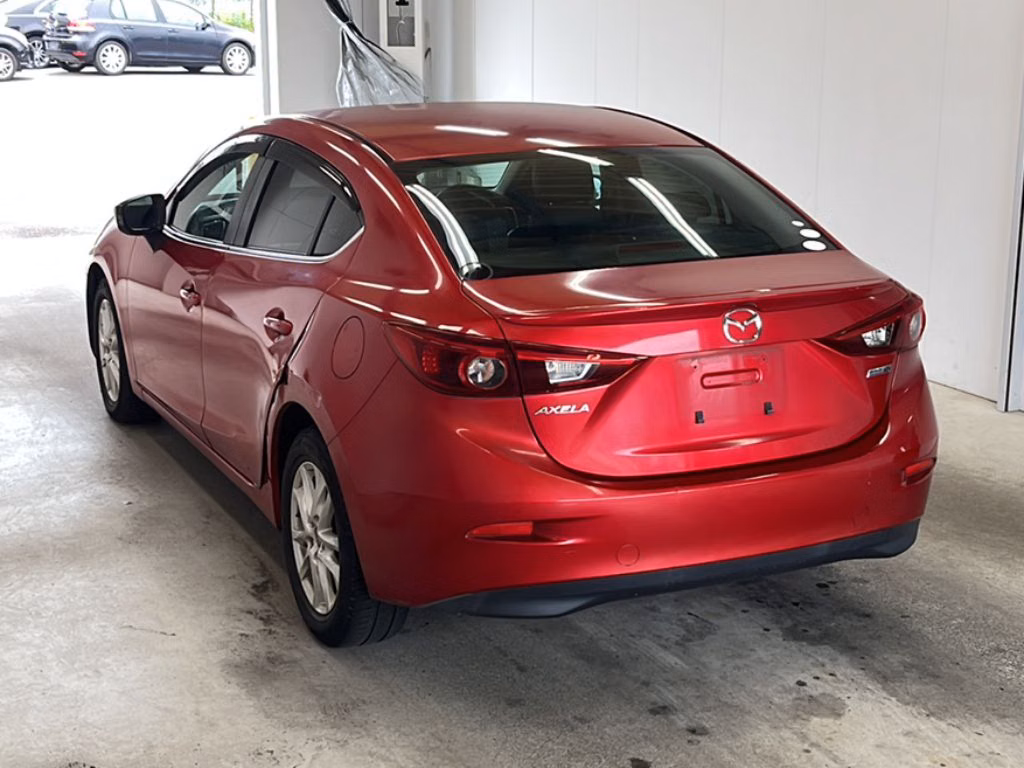MAZDA AXELA