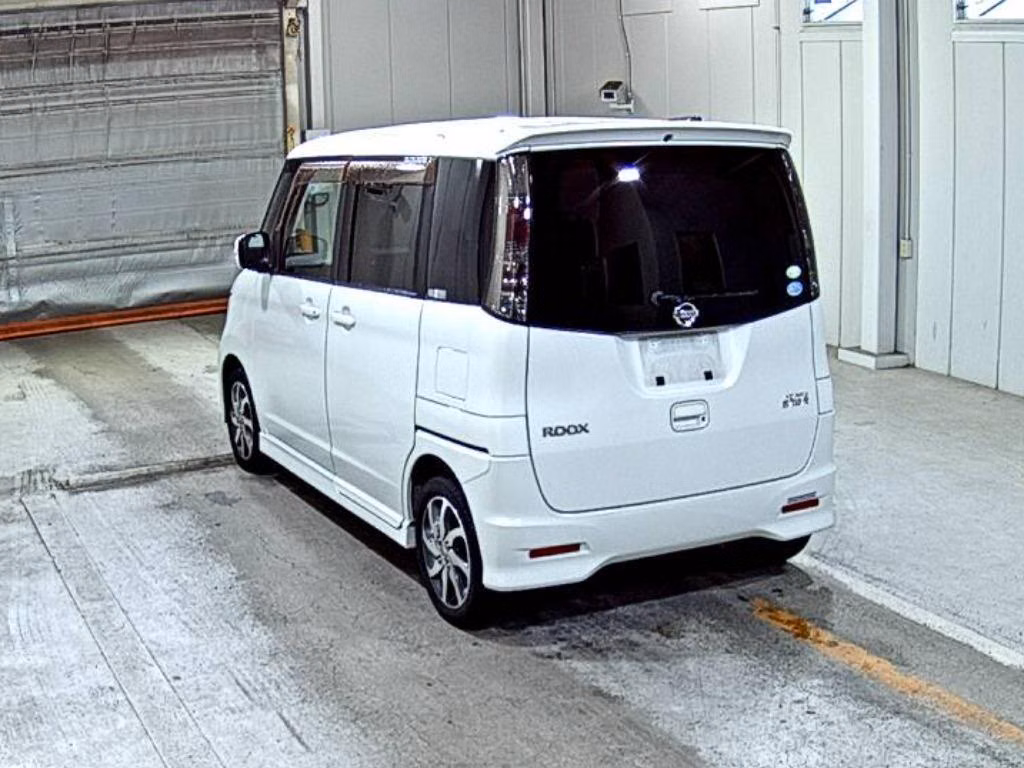 NISSAN ROOX