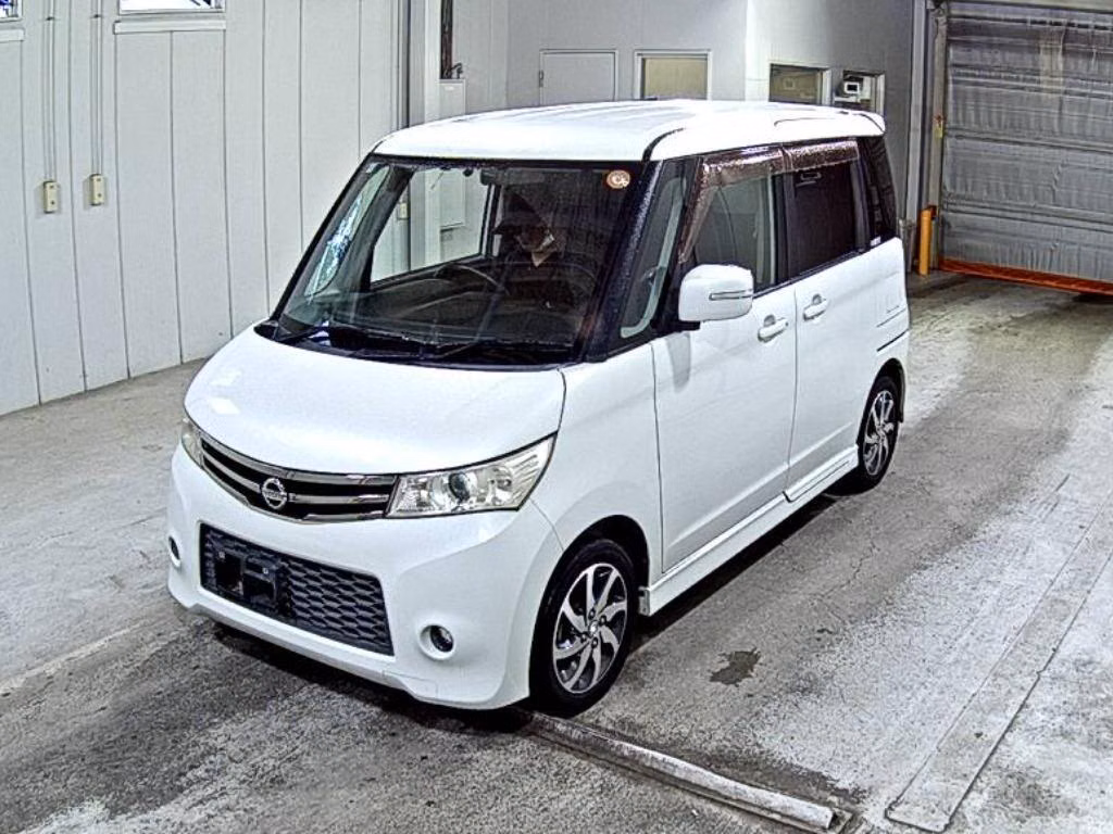 NISSAN ROOX
