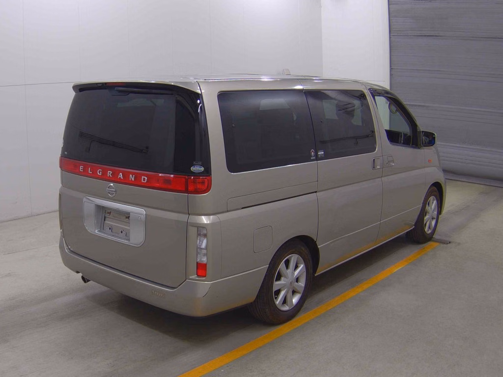 NISSAN ELGRAND