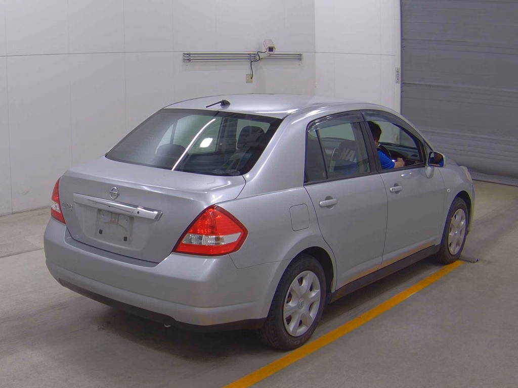 NISSAN TIIDA LATIO