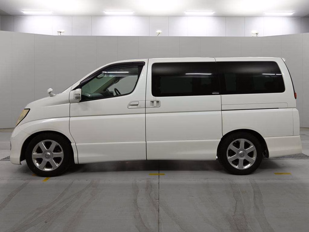 NISSAN ELGRAND