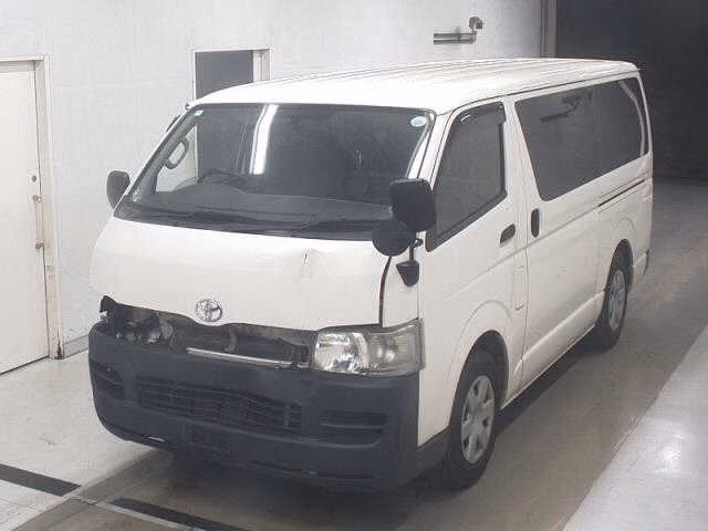 TOYOTA REGIUS ACE