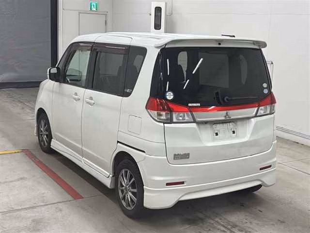 MITSUBISHI DELICA D:2