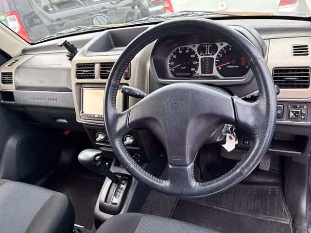 MITSUBISHI PAJERO MINI