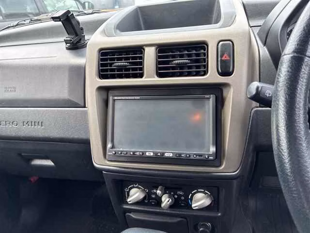 MITSUBISHI PAJERO MINI