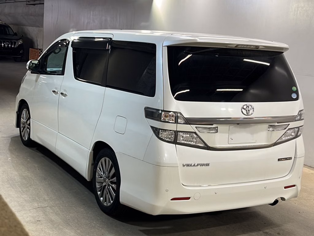 TOYOTA VELLFIRE
