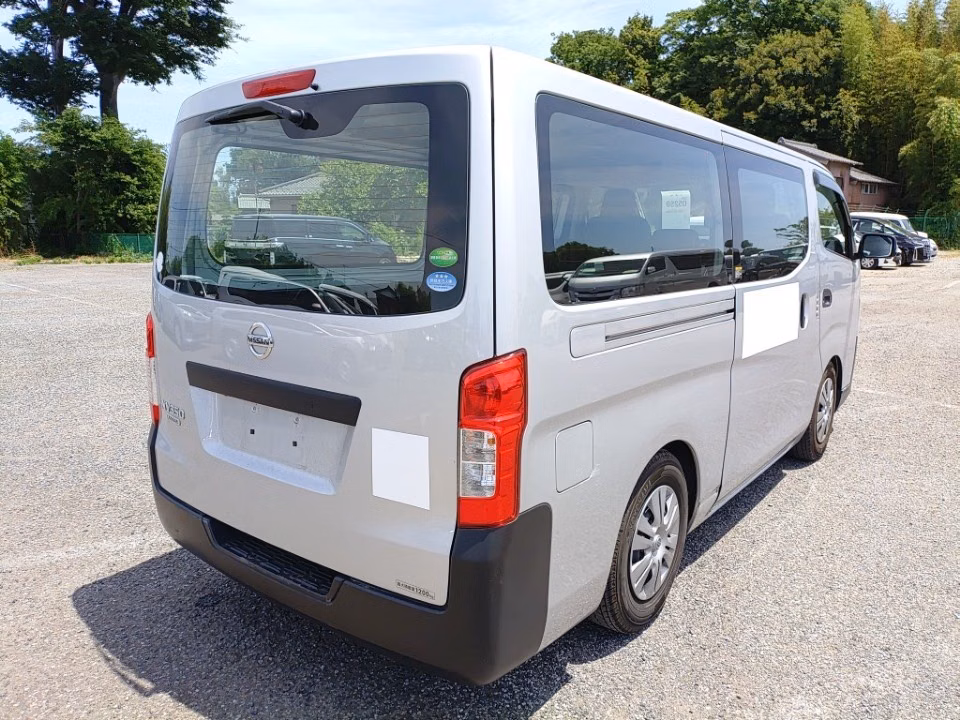 NISSAN NV350 CARAVAN