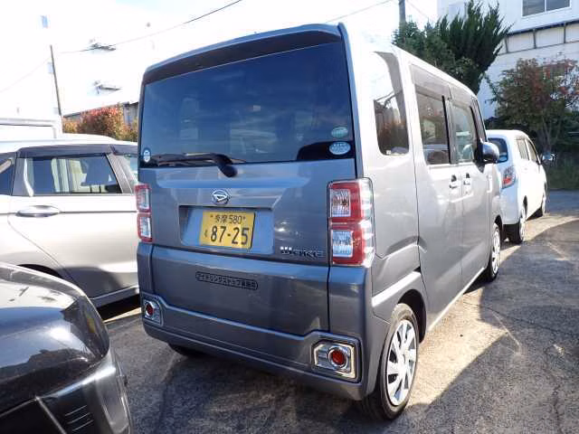 DAIHATSU WAKE
