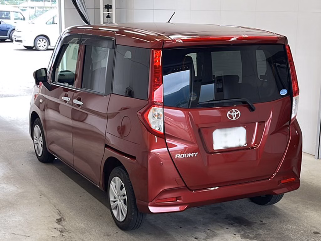 TOYOTA ROOMY