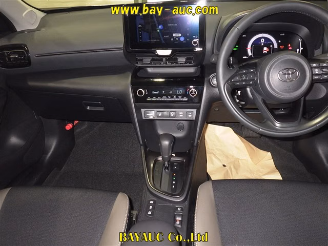 TOYOTA YARIS CROSS