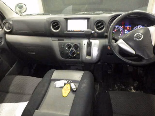 NISSAN NV350 CARAVAN