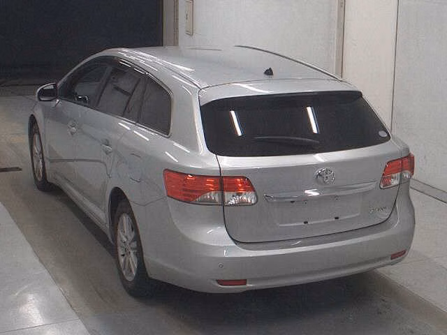TOYOTA AVENSIS