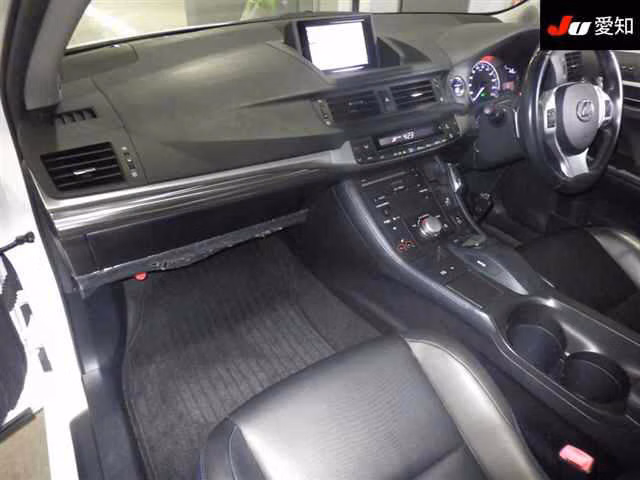 LEXUS CT200H