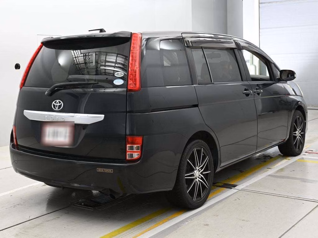 TOYOTA ISIS