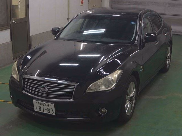 NISSAN FUGA