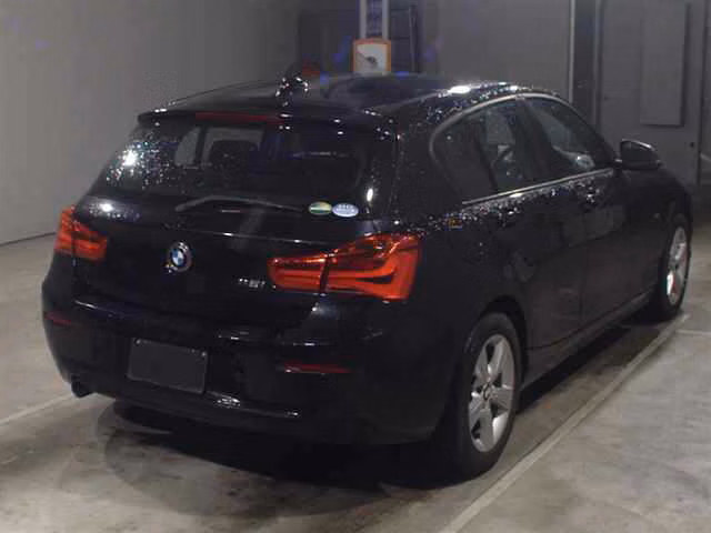 BMW 1-SERIES