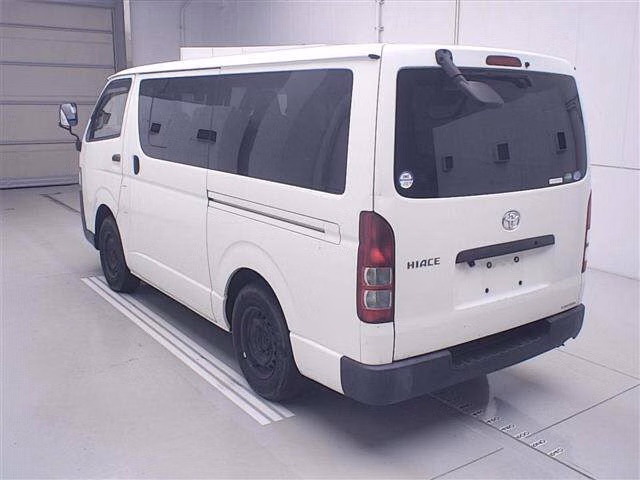 TOYOTA REGIUS ACE