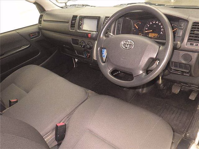 TOYOTA REGIUS ACE