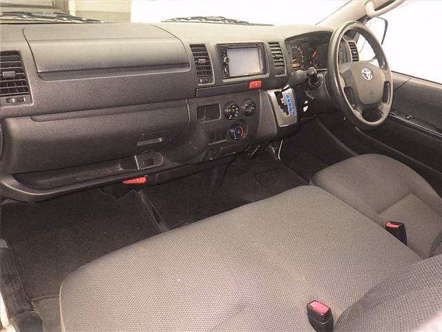 TOYOTA REGIUS ACE