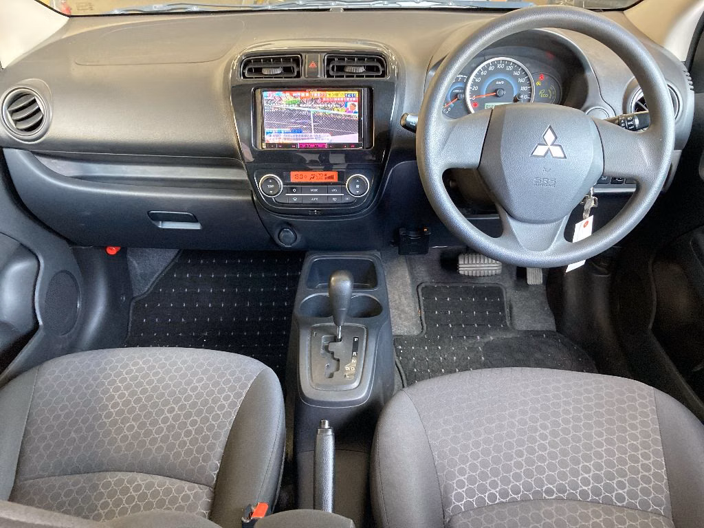 MITSUBISHI MIRAGE