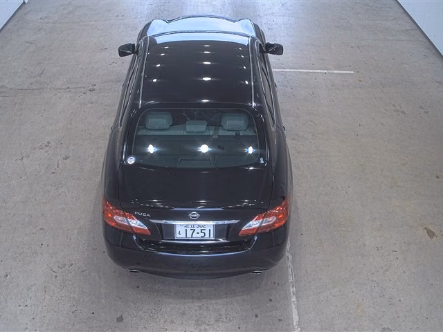 NISSAN FUGA