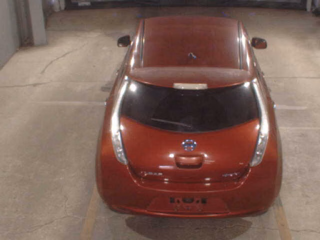 NISSAN LEAF