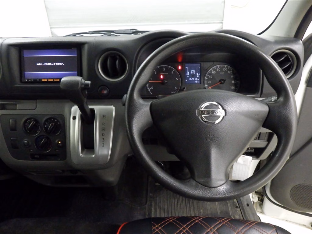 NISSAN NV350 CARAVAN