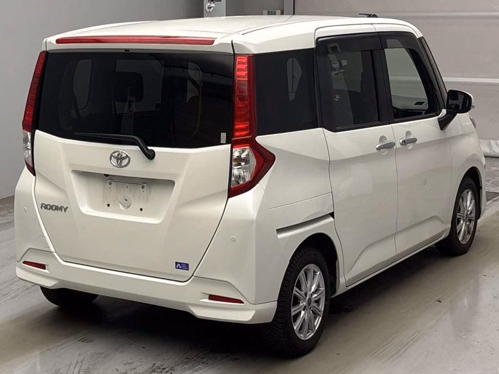 TOYOTA ROOMY