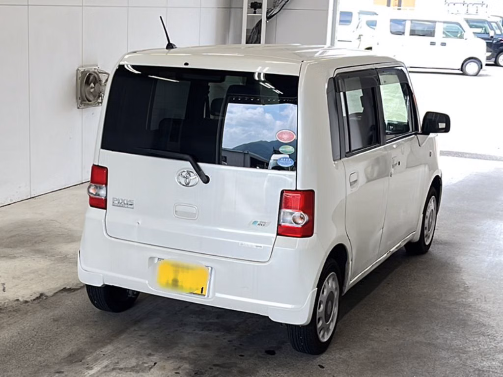 TOYOTA PIXIS SPACE